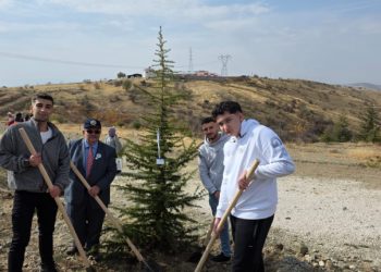 Fırat Üniversitesi Milli Ağaçlandırma Günü etkinliklerine katıldı