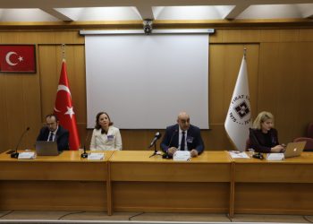 FÜ’de “Tarih, Hukuk ve Psikoloji Perspektifinden Kadına Yönelik Şiddet” konulu panel düzenlendi